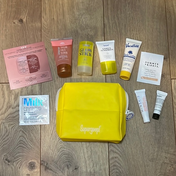 Supergoop, tree hut, summer fridays bundle set 💛🩵 - Picture 2 of 4